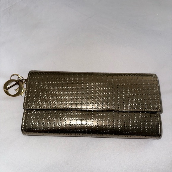 Dior metallic gold Wallet on Chain - Picture 2 of 12